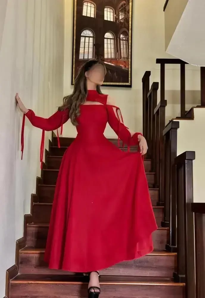 فستان احمر ناعم وانيق