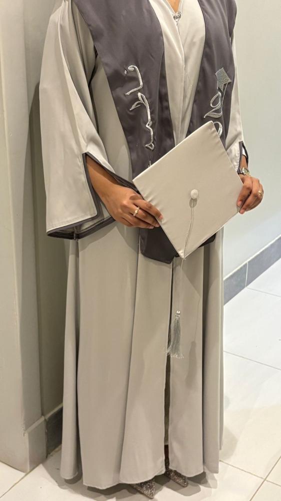عبايات  تخرج 2026