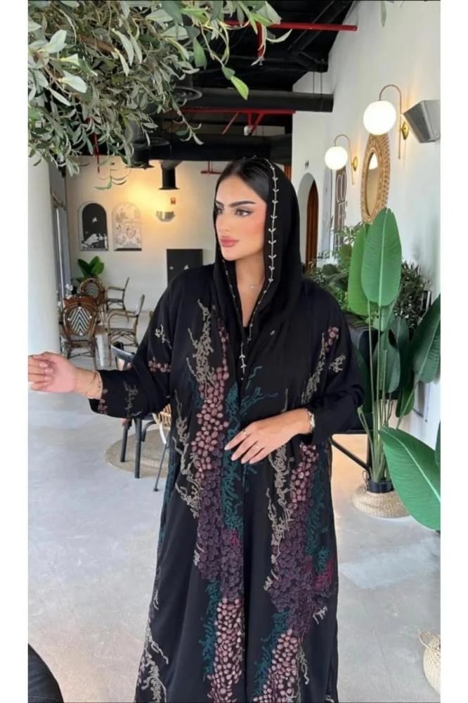 عباية أنيقة عصرية القماش طبقتين شيفون مع تطريز شامل الطرحة