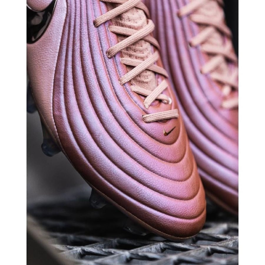 NIKE TIEMPO MAESTRO ELITE FG - METALLIC ROSE GOLD/METALLIC RED BRONZE LIMITED EDITION