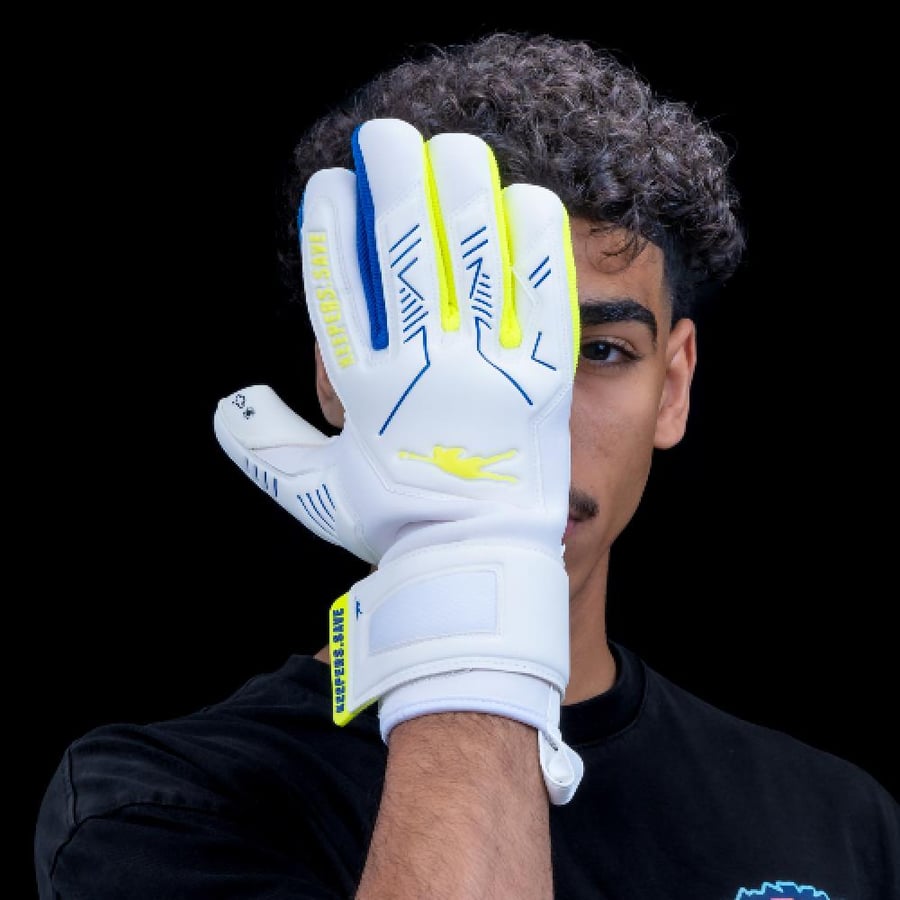 POWER GLOVE