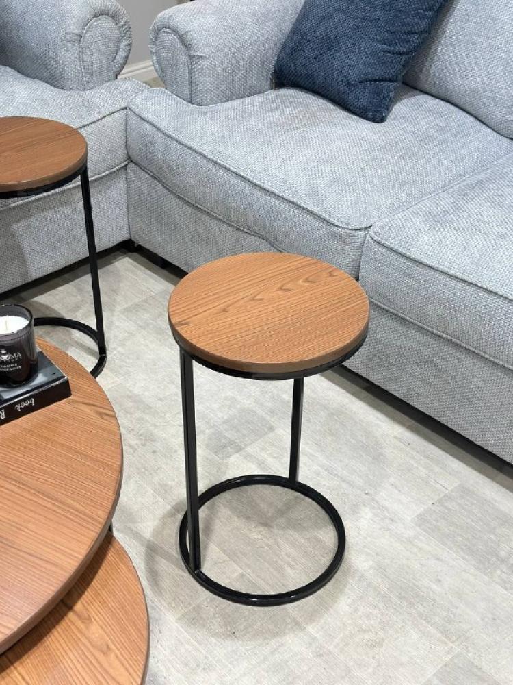 طقم طاولات ضيافة أولتين متداخلتين مع 4 طاولات خدمة – تصميم عصري يجمع بين الأناقة والعملية