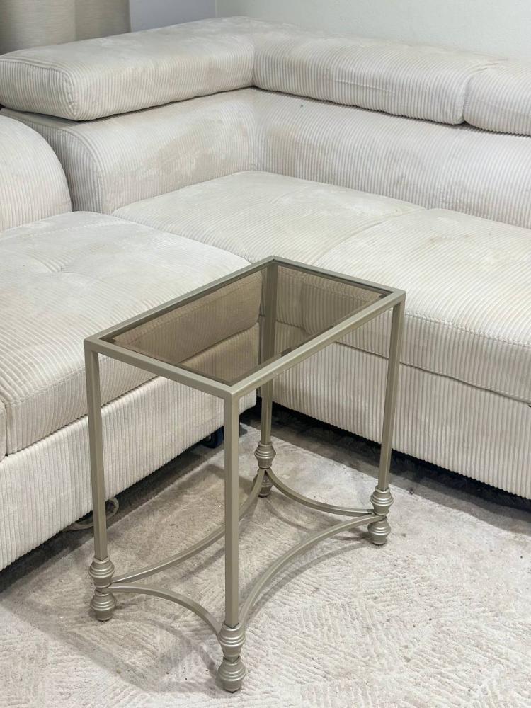 طقم طاولات لون شمباني 1×4 خدمة – سطح زجاج بني شفاف*عروض