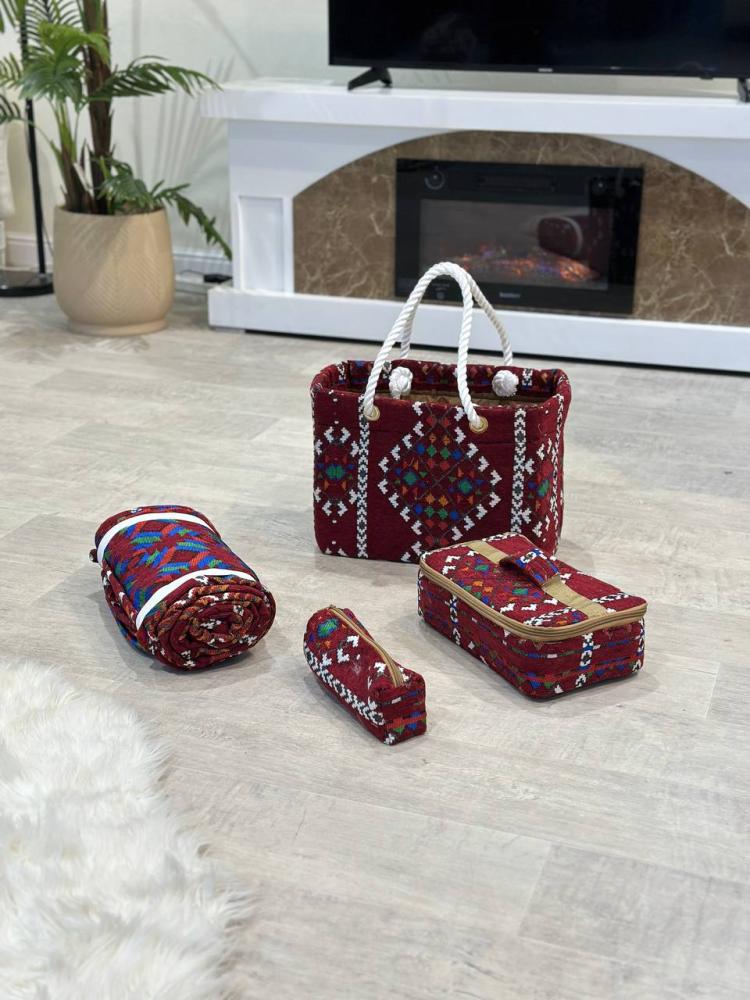 طقم تراثي مع شنطة