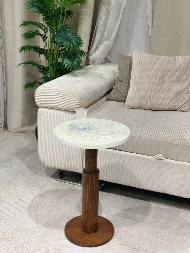 طقم طاولة ضيافة خشب سنديان بني مع بديل الرخام بتصميم عصري