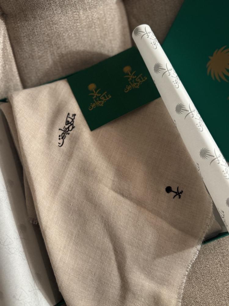 شال ساده ملكي خاص