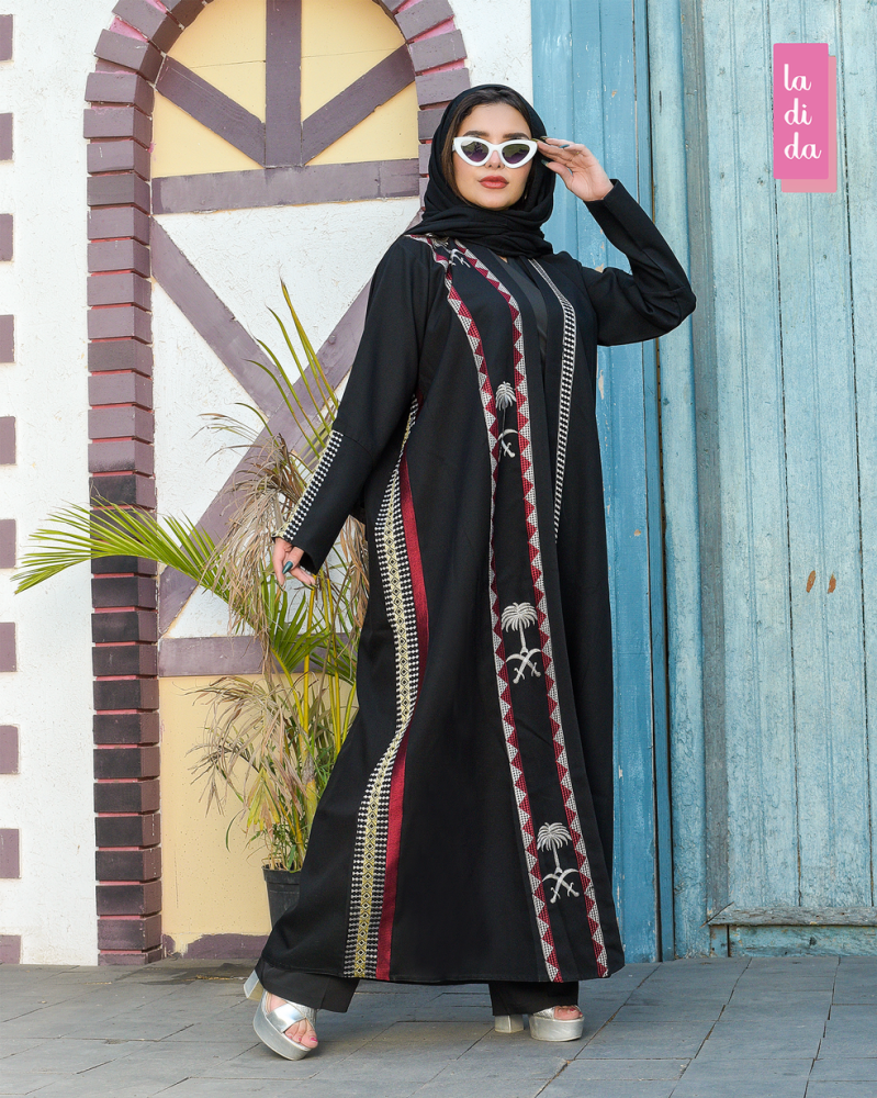 عباية نسائية سوداء