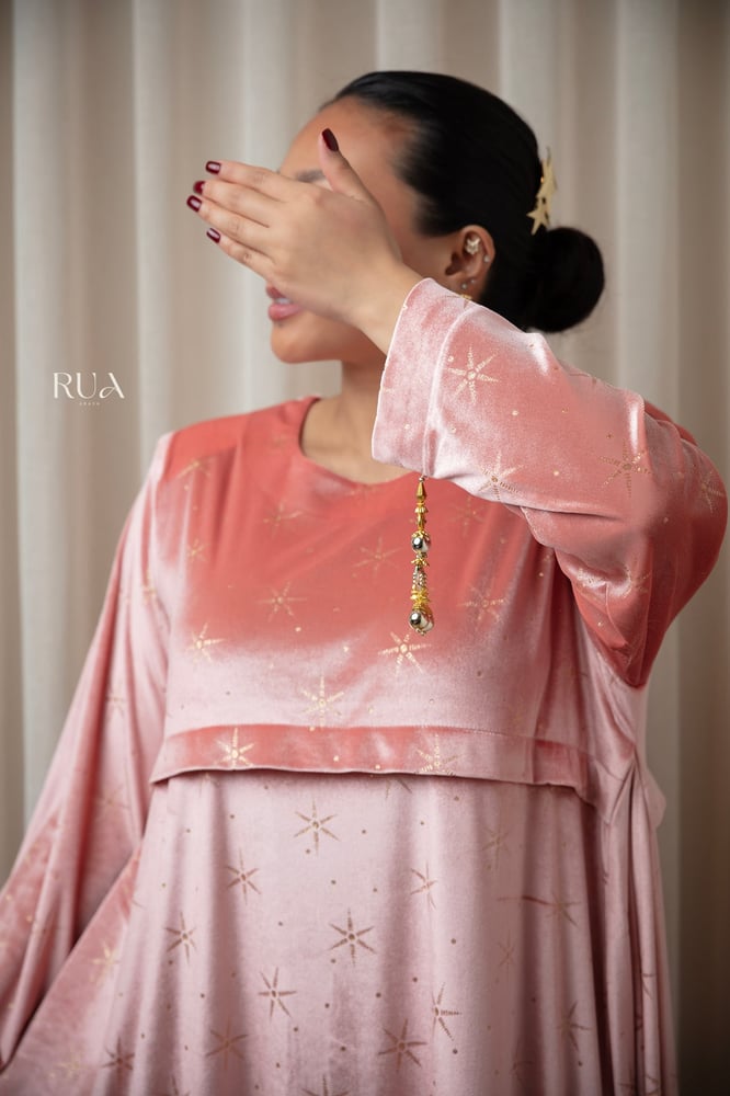 جلابية مخمل مشمشي  بنجوم ذهبية لرمضان | RUA