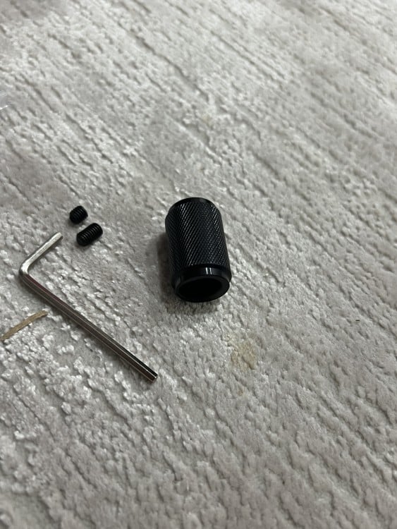 A tactical piece that fits into the quick-release finger for quick engagement of the (Turbas) for the rifle for quick engagement