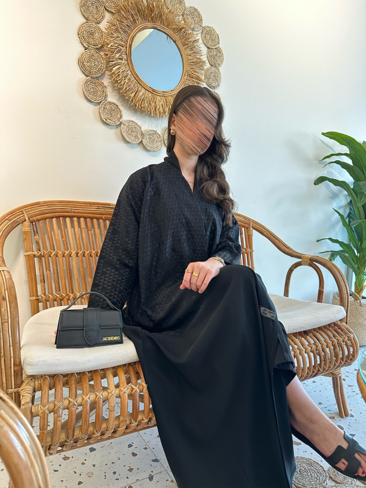 عباية قصة واسعة