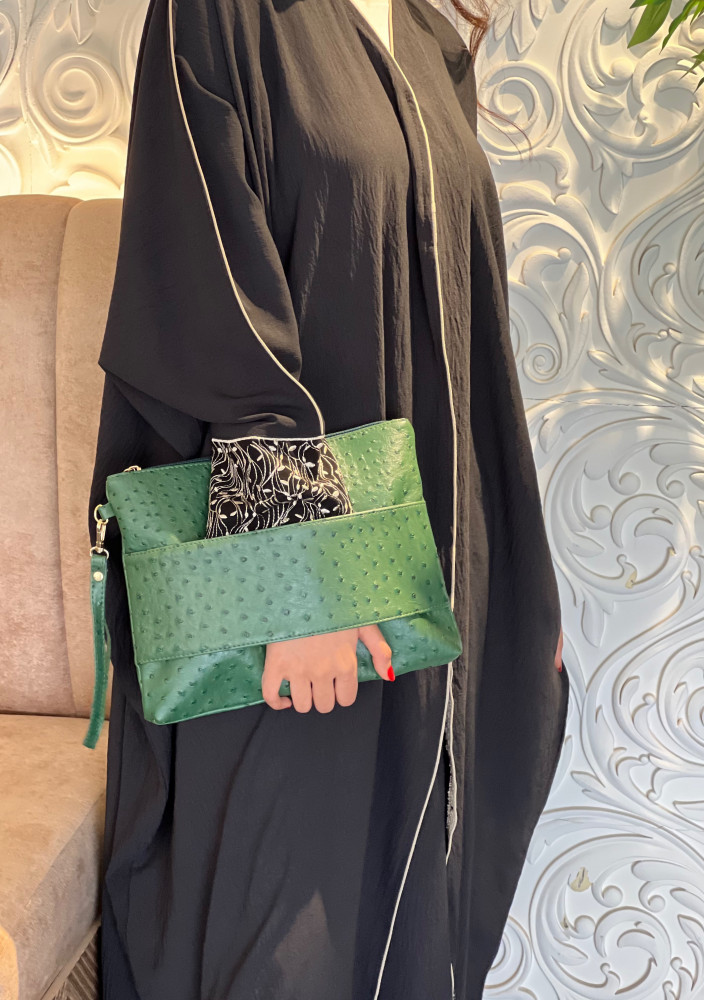 باوتش لون اخضر
