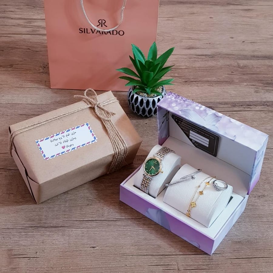 طقم نسائية من هدية بشكل راقي طقم رجالي من هدية بشكل راقي. 275 SAR. تصنيف المنتج: بوكسات هدايا نسائية