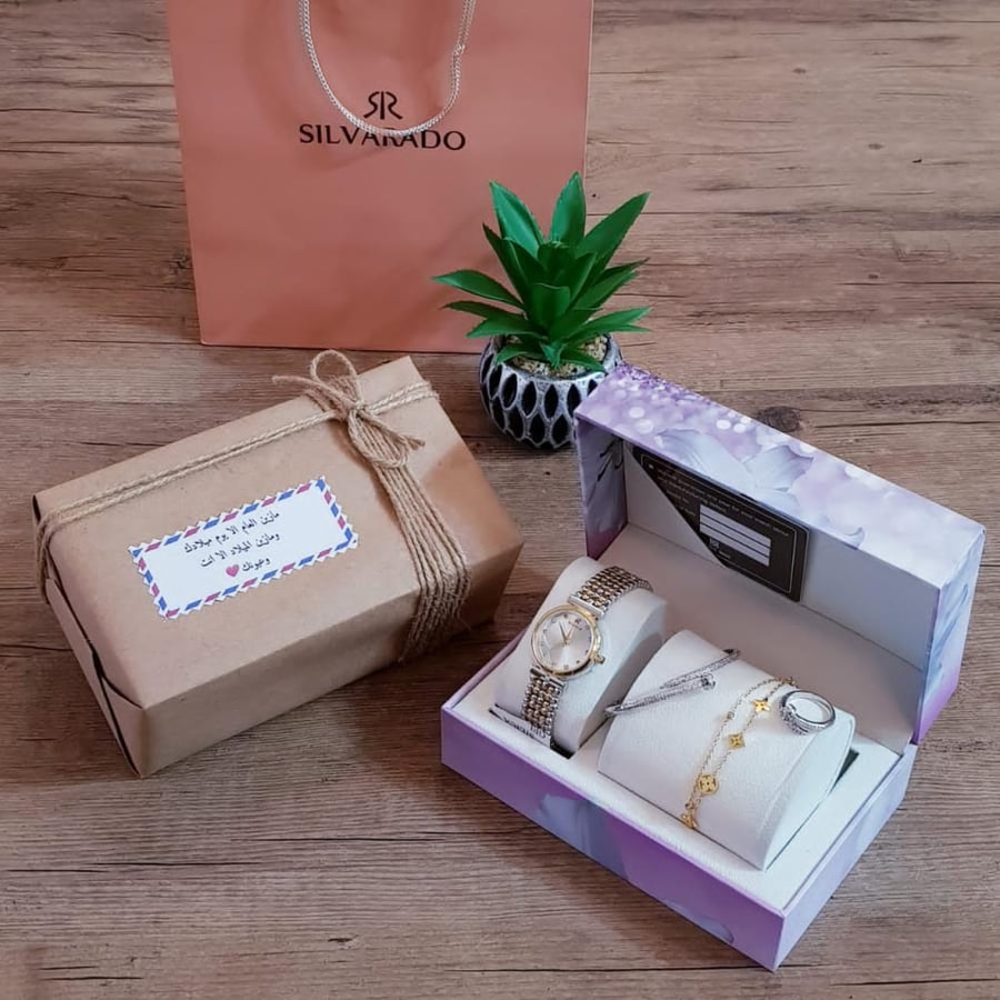 طقم نسائية من هدية بشكل راقي طقم رجالي من هدية بشكل راقي. 275 SAR. تصنيف المنتج: بوكسات هدايا نسائية