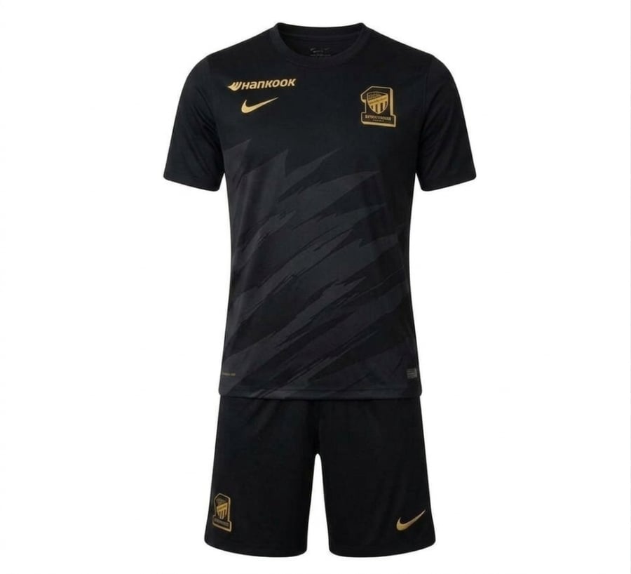 طقم الاتحاد السعودي فليم الأسود 2026 بأناقة وفخامة من متجر لحظة تذكار