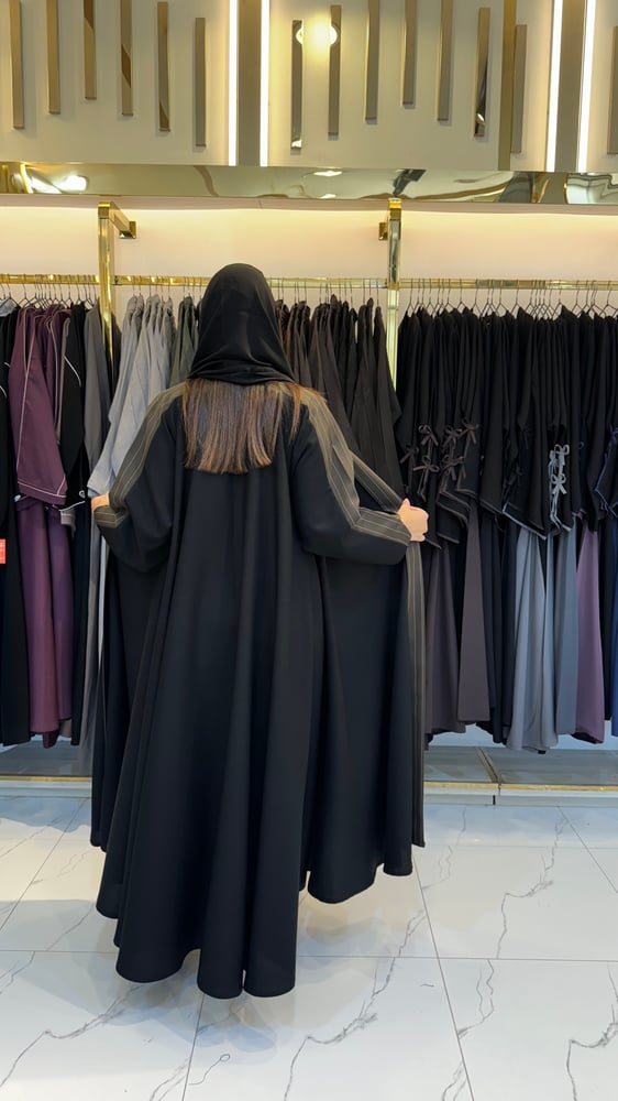 عباية غدير بليزر كريب الاناقة تدخيلات  كريب مقلم