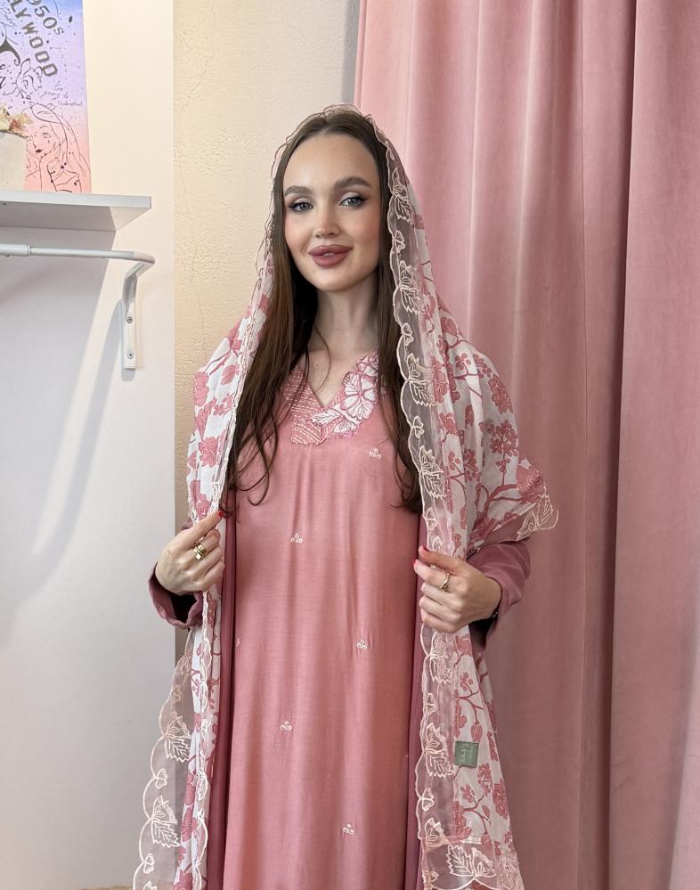 One of One طقم عباية وثوب - دستي بينك