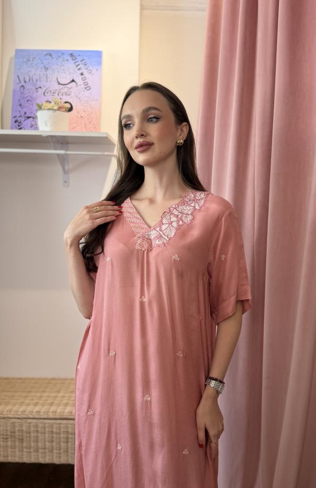 One of One طقم عباية وثوب - دستي بينك