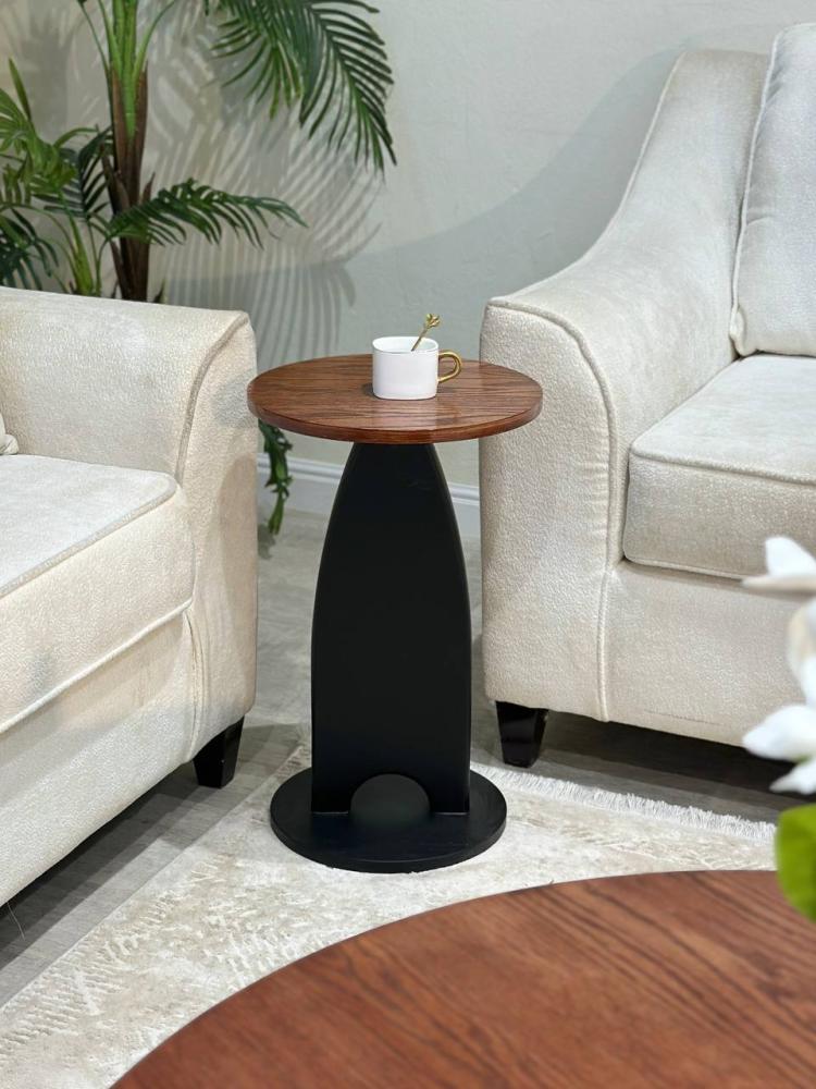 Set of 7 round oak wood coffee tables with a black base