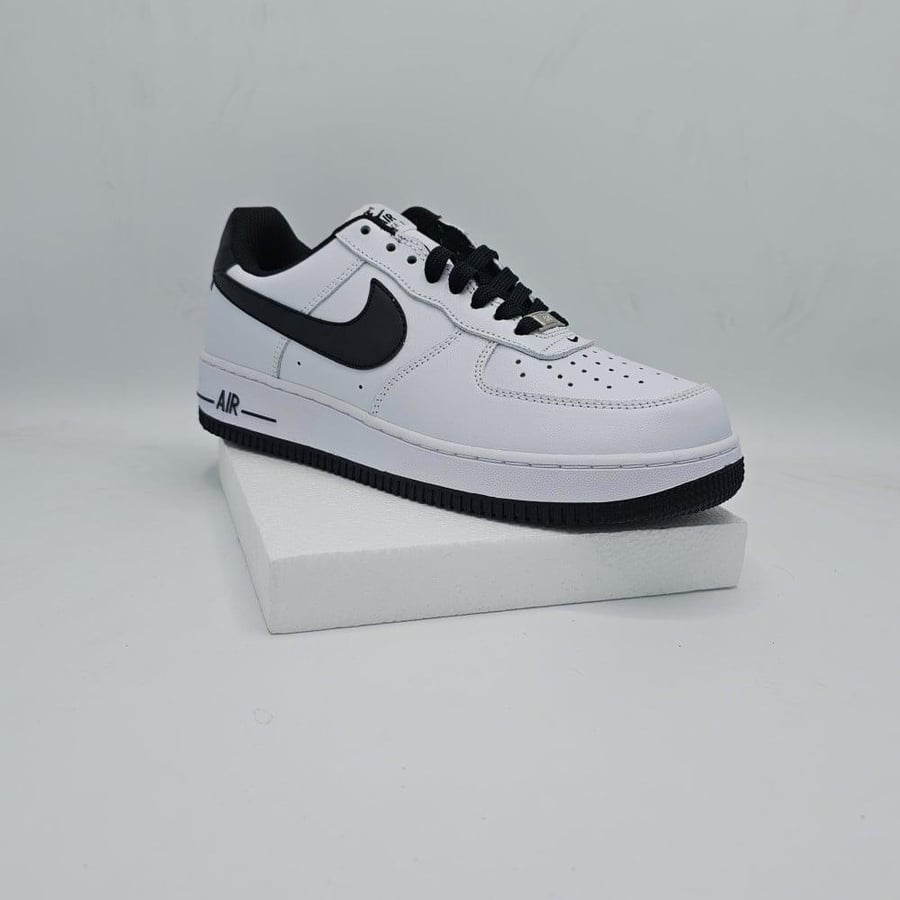 Nike Air Force 1 '07