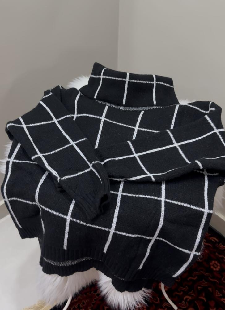 Black winter box, sweater, free size