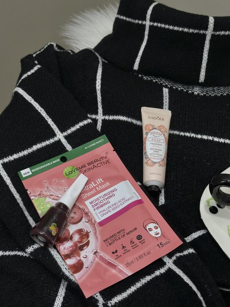 Black winter box, sweater, free size