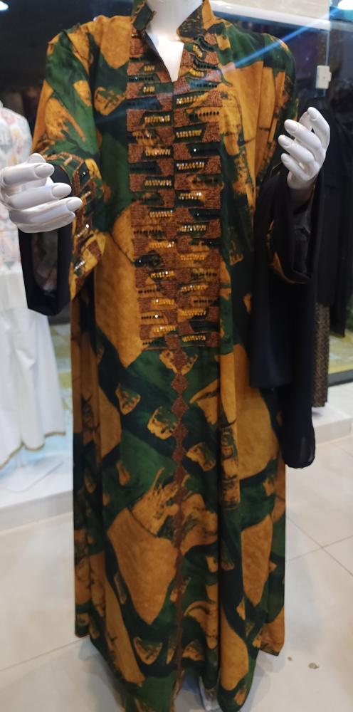 جلابية كويتية مع طرحة