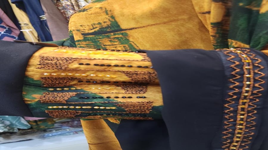 جلابية كويتية مع طرحة