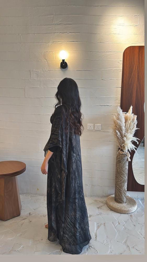 عبايه مموجه
