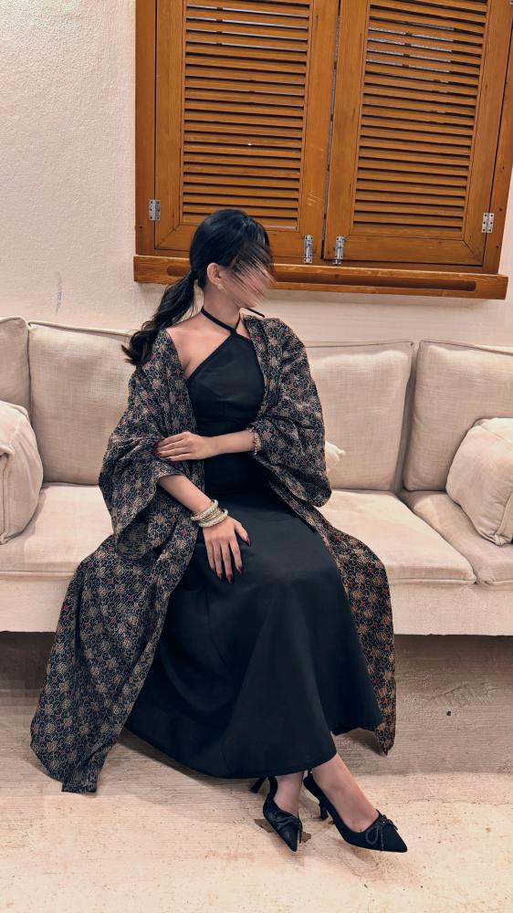 فستان مع قطعه خارجيه