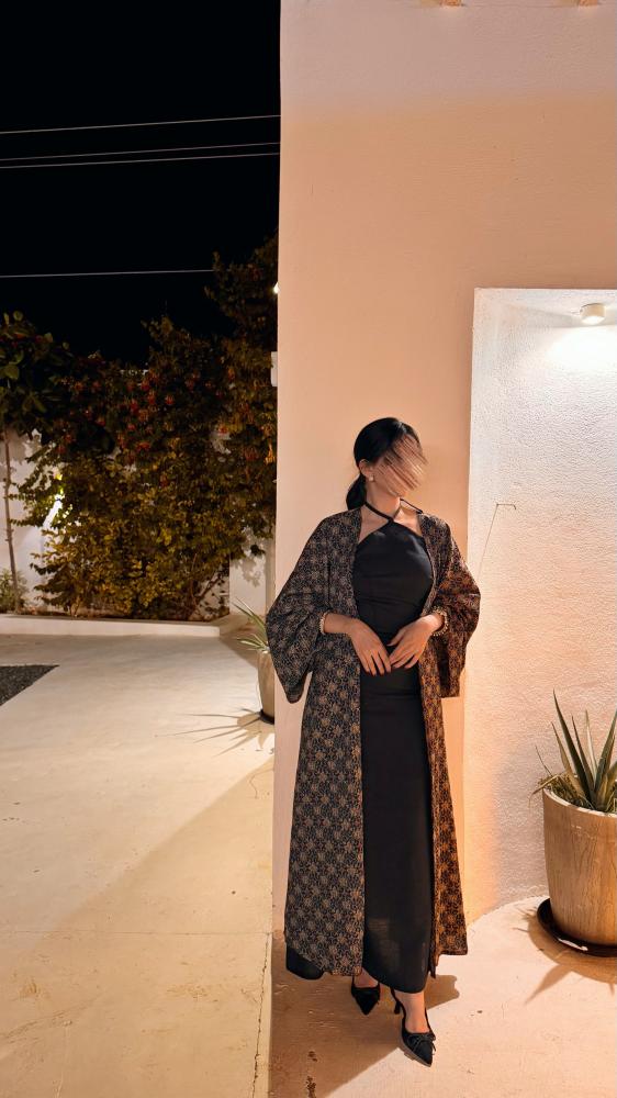 فستان مع قطعه خارجيه