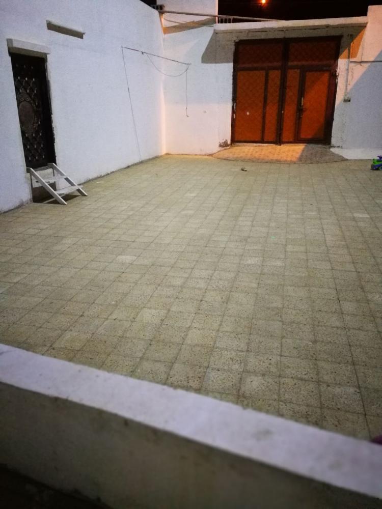 كشاف 100 واط أبيض