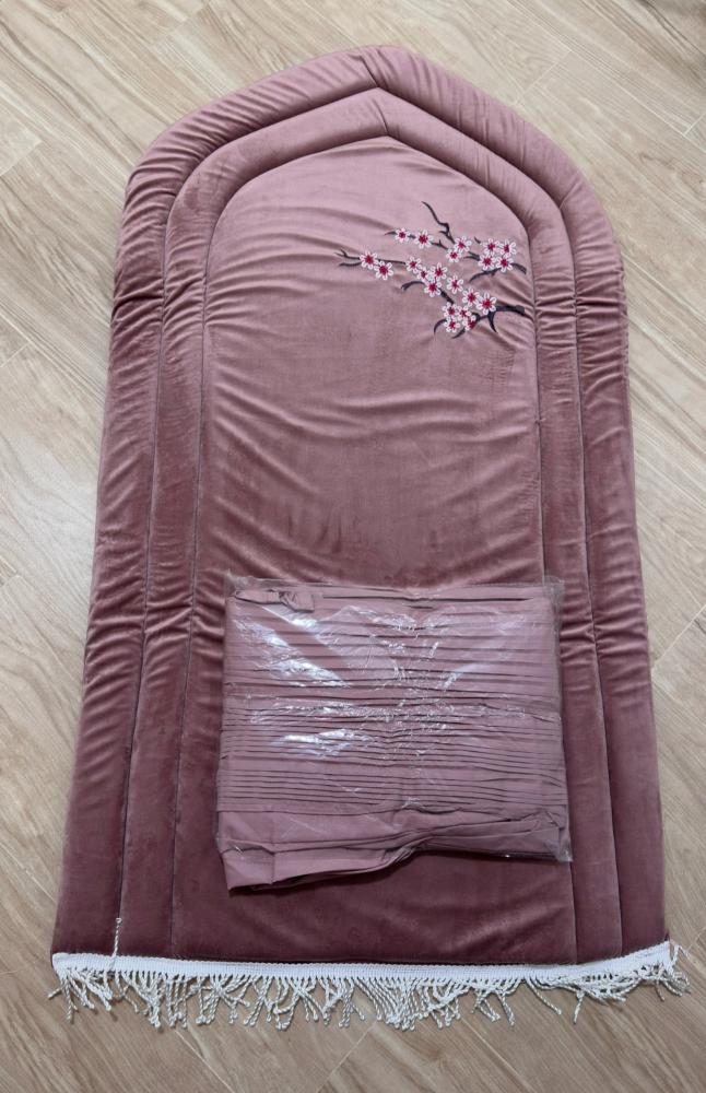 Prayer sheet + carpet + Quran stand