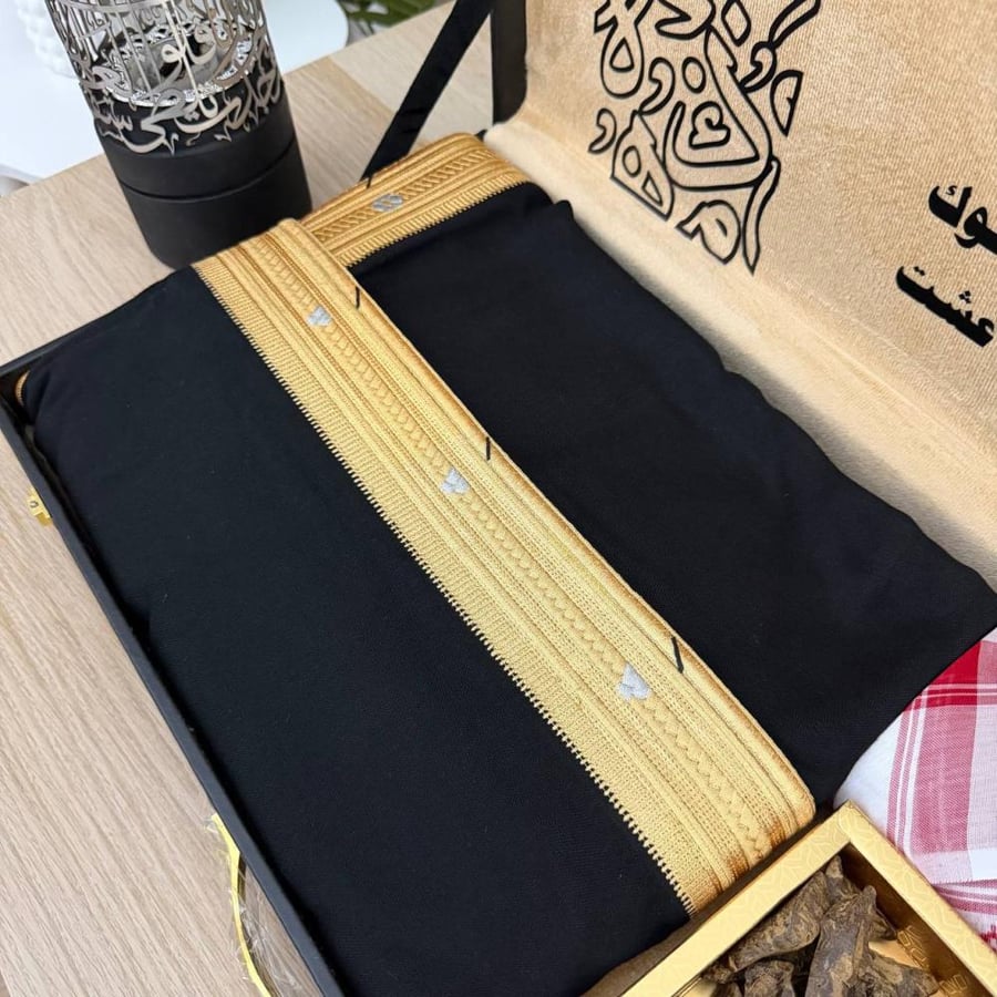 بوكس هدية العريس الملكية VIP