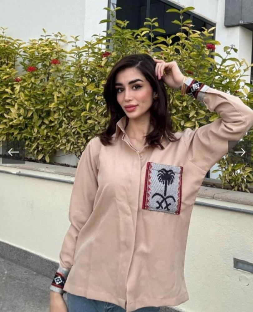 قميص بتطريز السدو