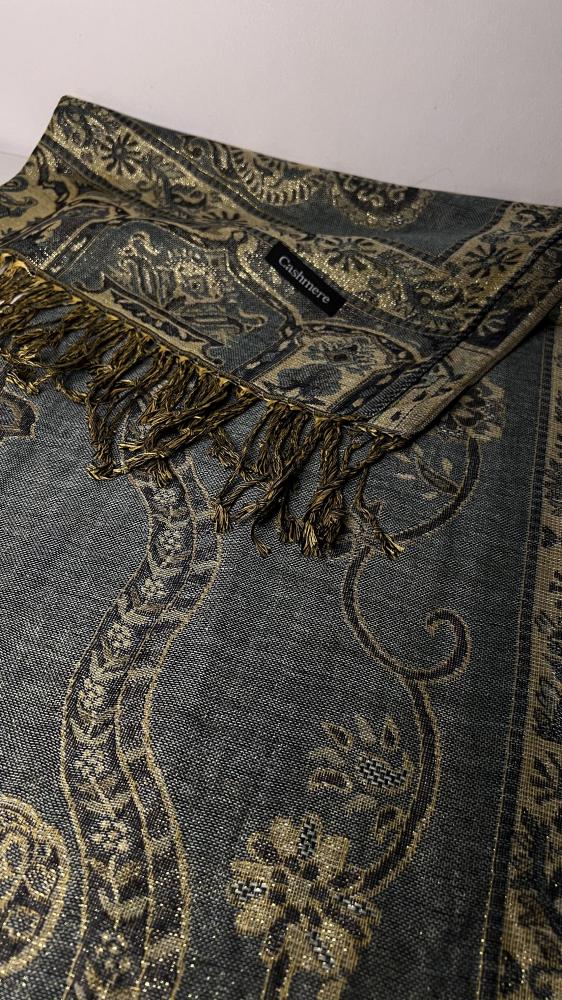 Kashmiri shawl