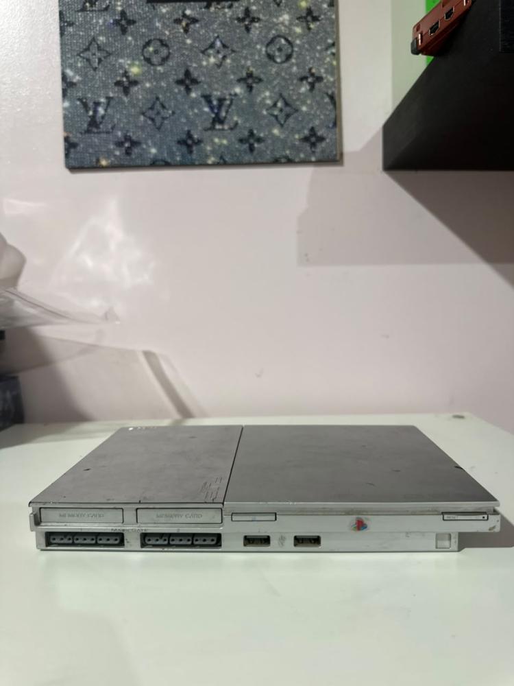 sony 2  يوجد ملاحظات ف الهيكل الخارجي مفتوح الريجون
