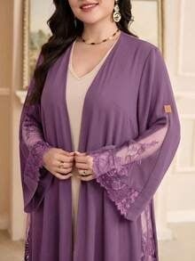 عباية النجمة بلس سايز واسعة بدانتيل وأكمام واسعة (Flare Sleeves)