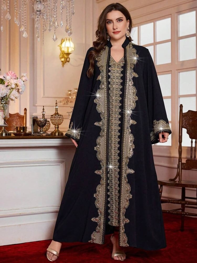طقم قبّة وفستان عربي بأسلوب دبي (مقاس كبير)