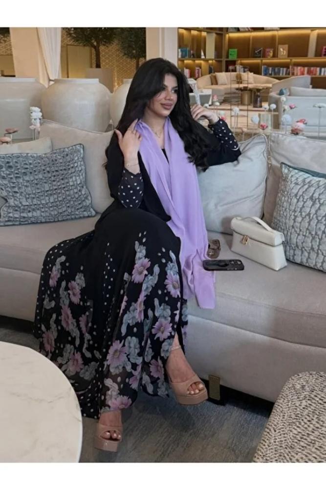 عباءة شيفون مطبوعة بنقاط البولكا