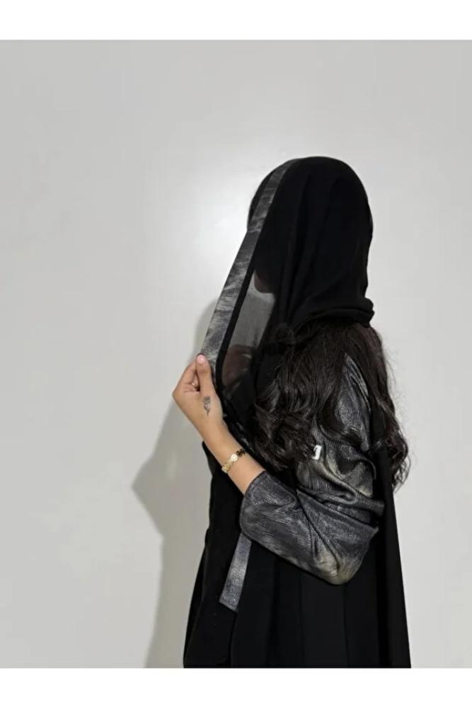 عباية إنترنت مع أكمام ضيقه زوج مموج