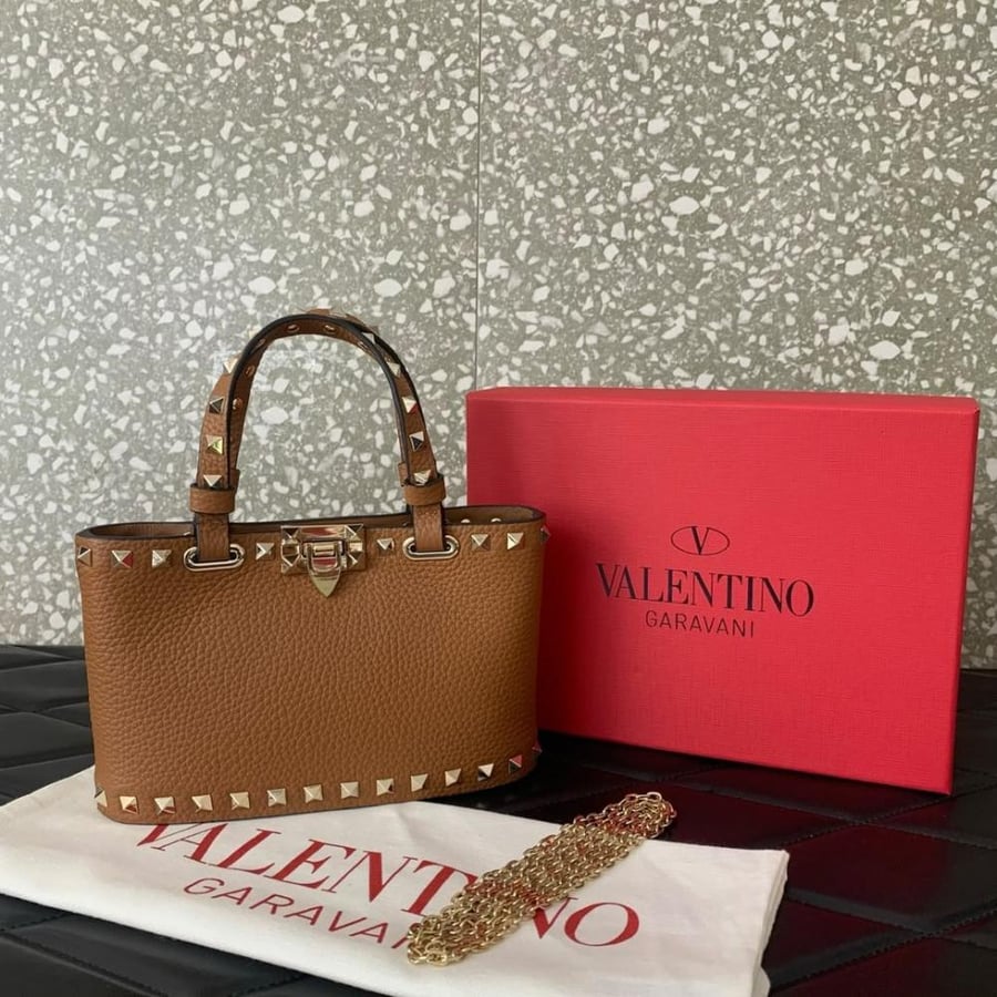 شنطة valentino