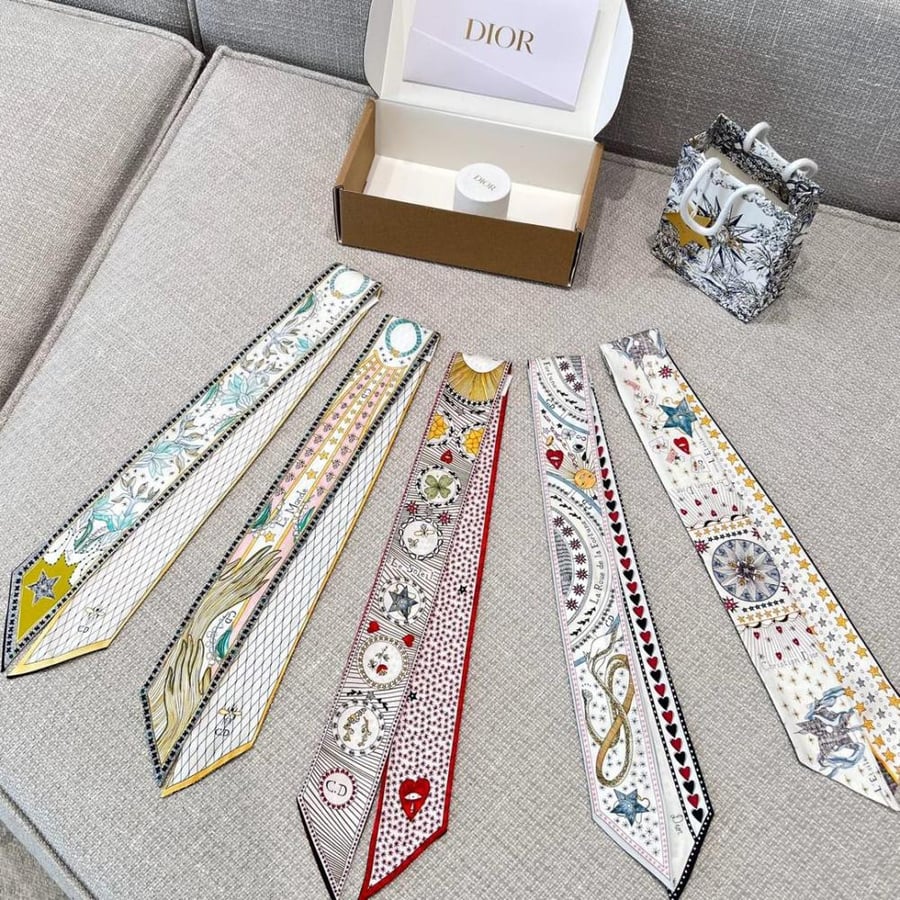 سكارف شنطه ديور DIOR