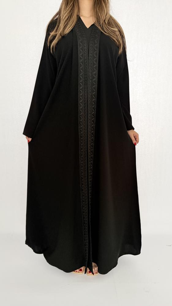 عباية كريب ملكي بلس بتطريز هندي