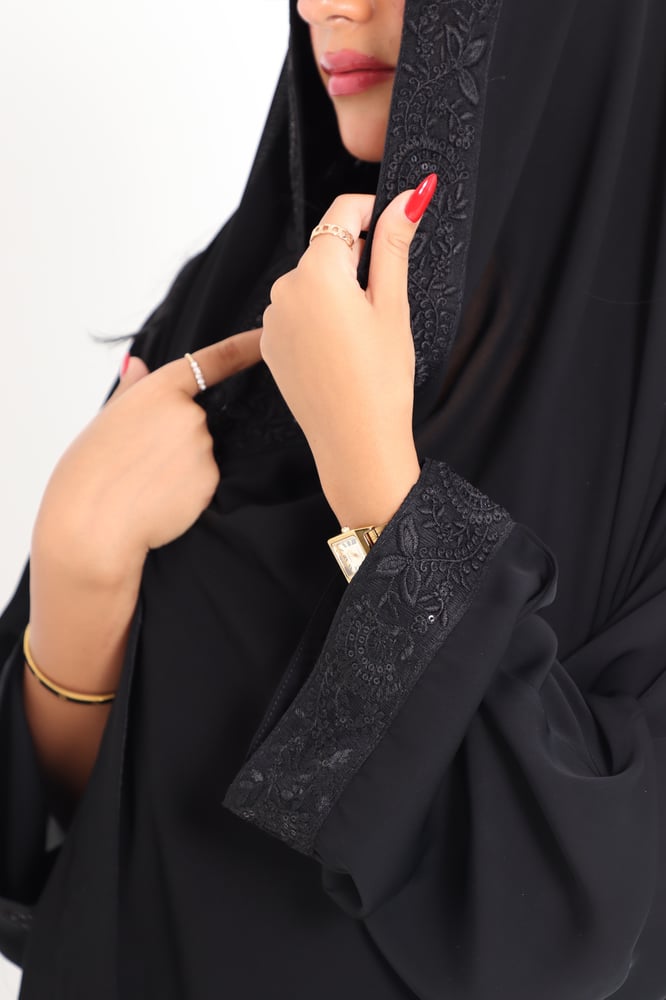 عباية نواعم