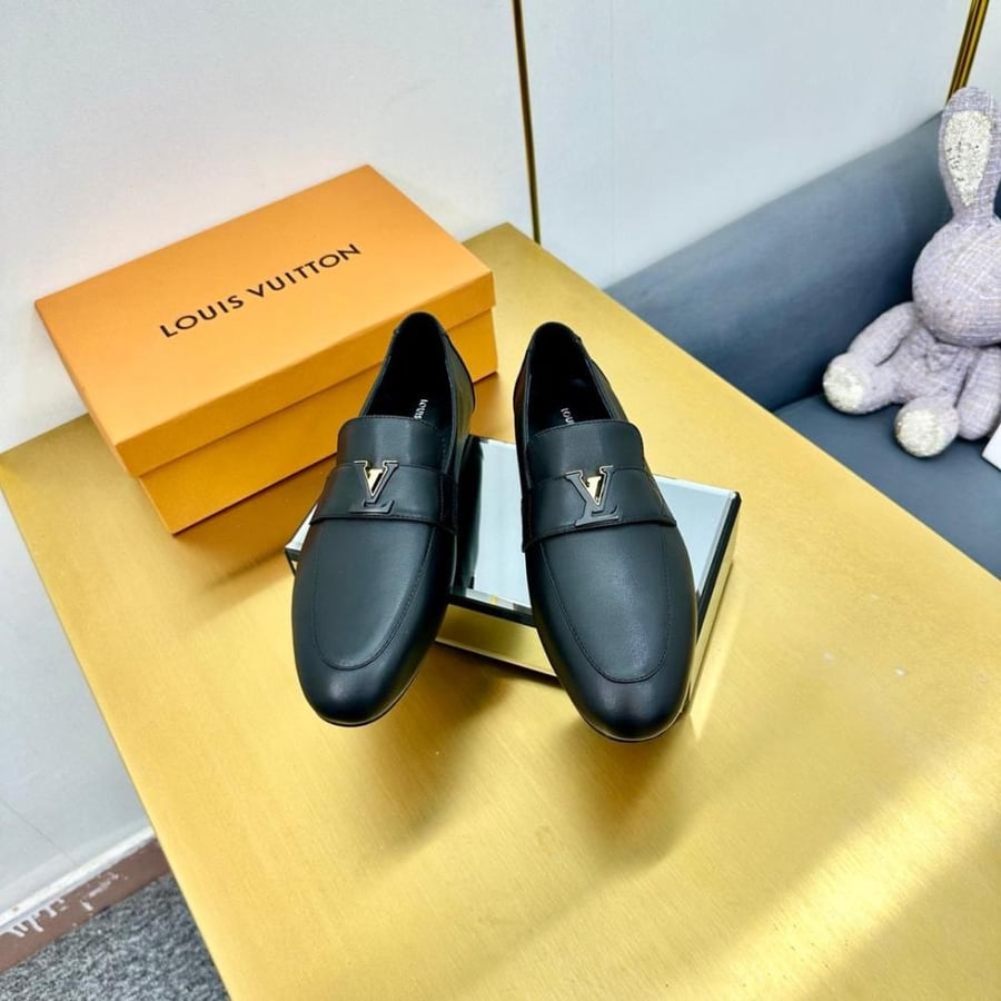 Louis Vuitton - woman