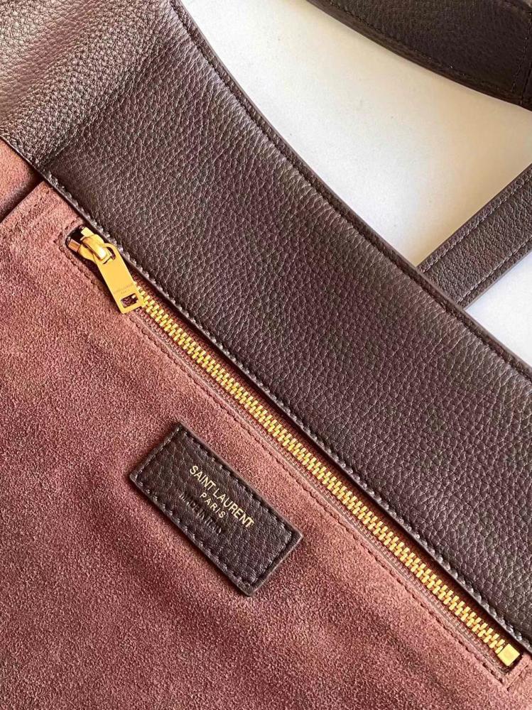 Saint Laurent Women's Le 5 À 7 Bea In Grained Leather