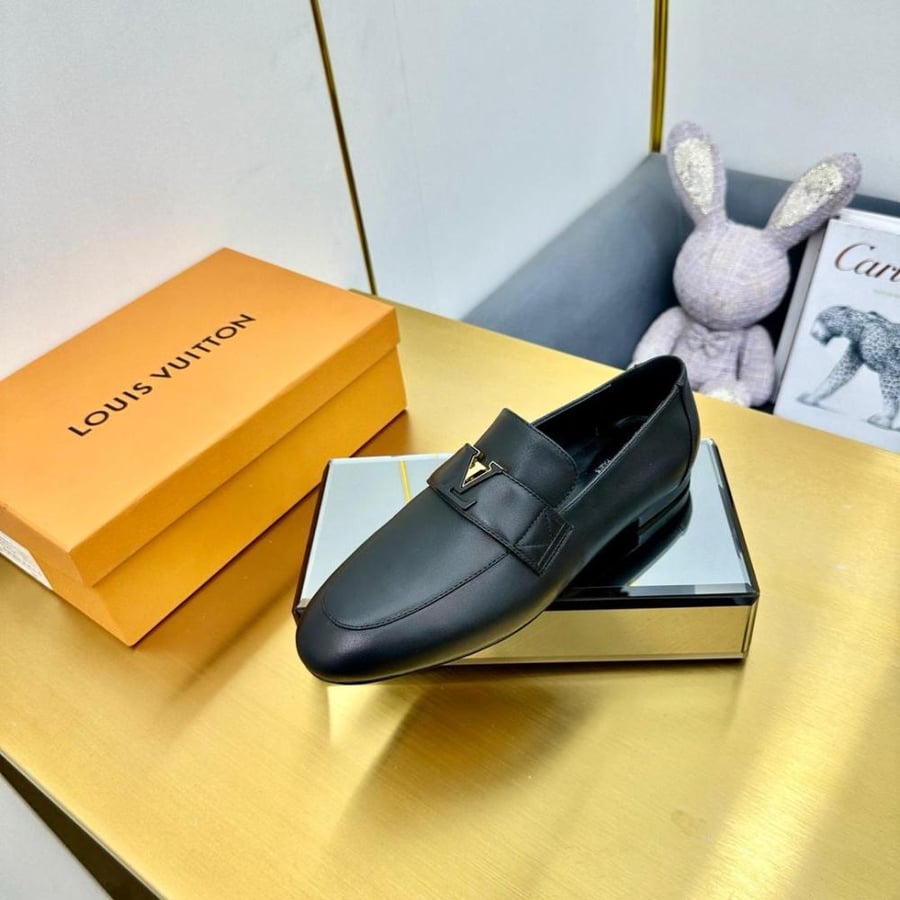 Louis Vuitton - woman