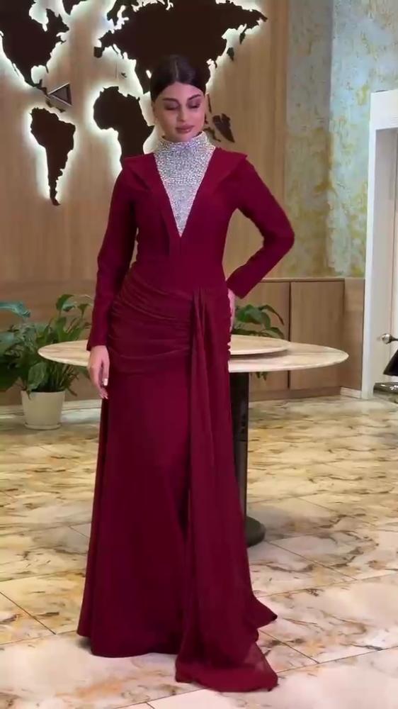 The dress is Lameera RA1000