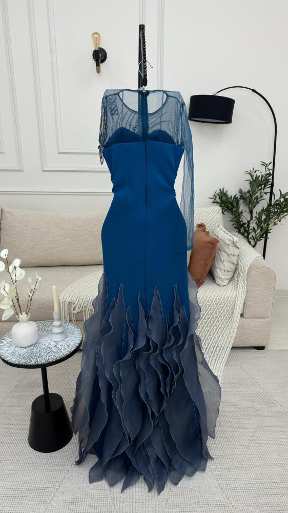 Evening dress with pendants