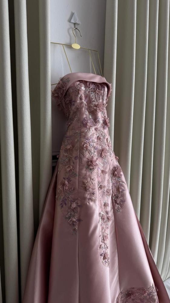 Elegant evening dress, original